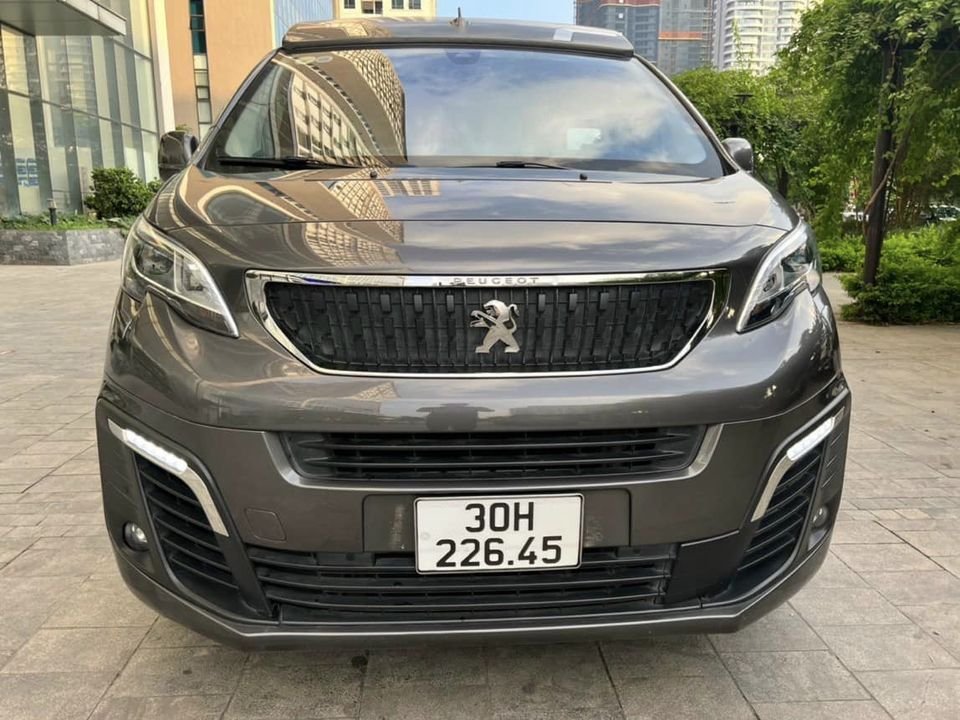 Peugeot Traveller 2019 - Xe màu đen chính chủ