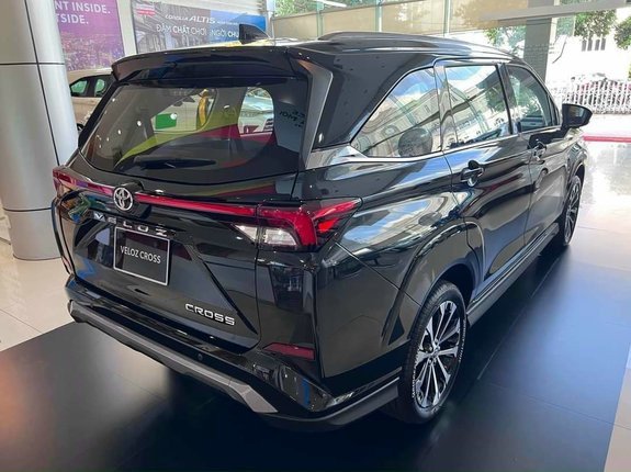 Toyota Veloz Cross 2022 - Bán xe màu đen giá hữu nghị