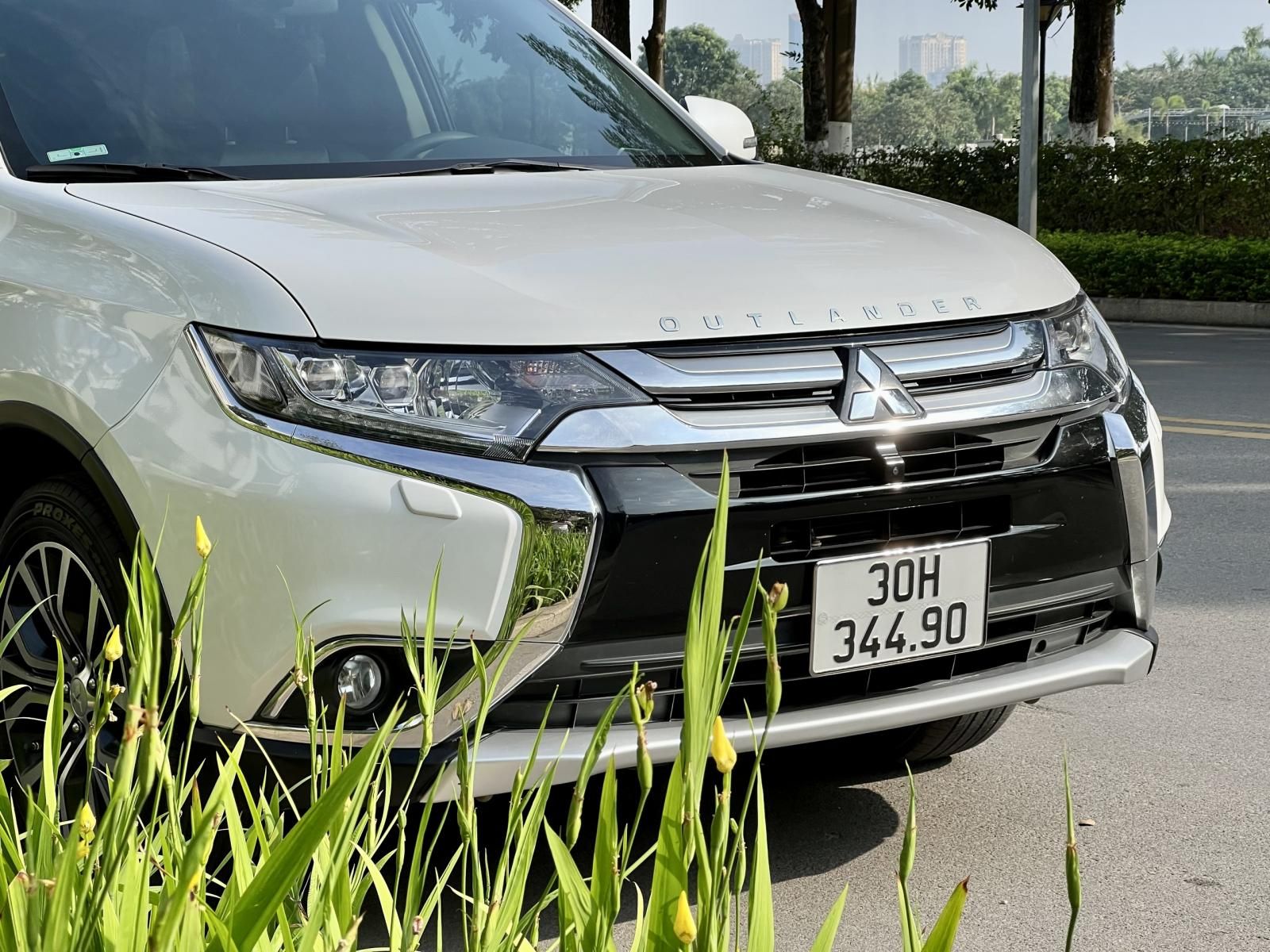 Mitsubishi Outlander 2019 - Cần bán lại xe năm sản xuất 2019