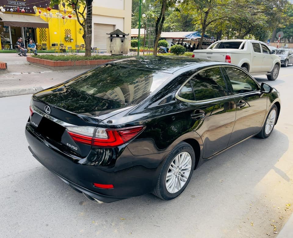 Lexus ES 250 2017 - Màu đen, nhập khẩu nguyên chiếc