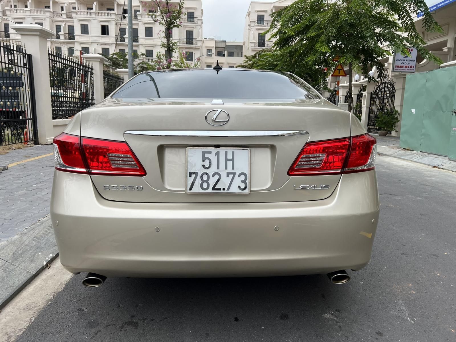 Lexus ES 350 2010 - Xe zin từ đầu đến đuôi