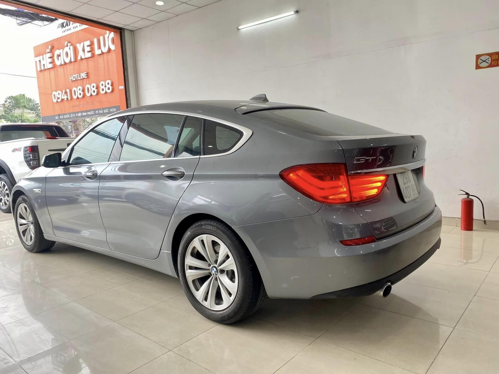 BMW 535 GT 2011 - Màu xám, xe nhập