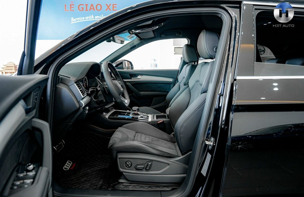 Audi Q5 2022 - Màu đen, nhập khẩu