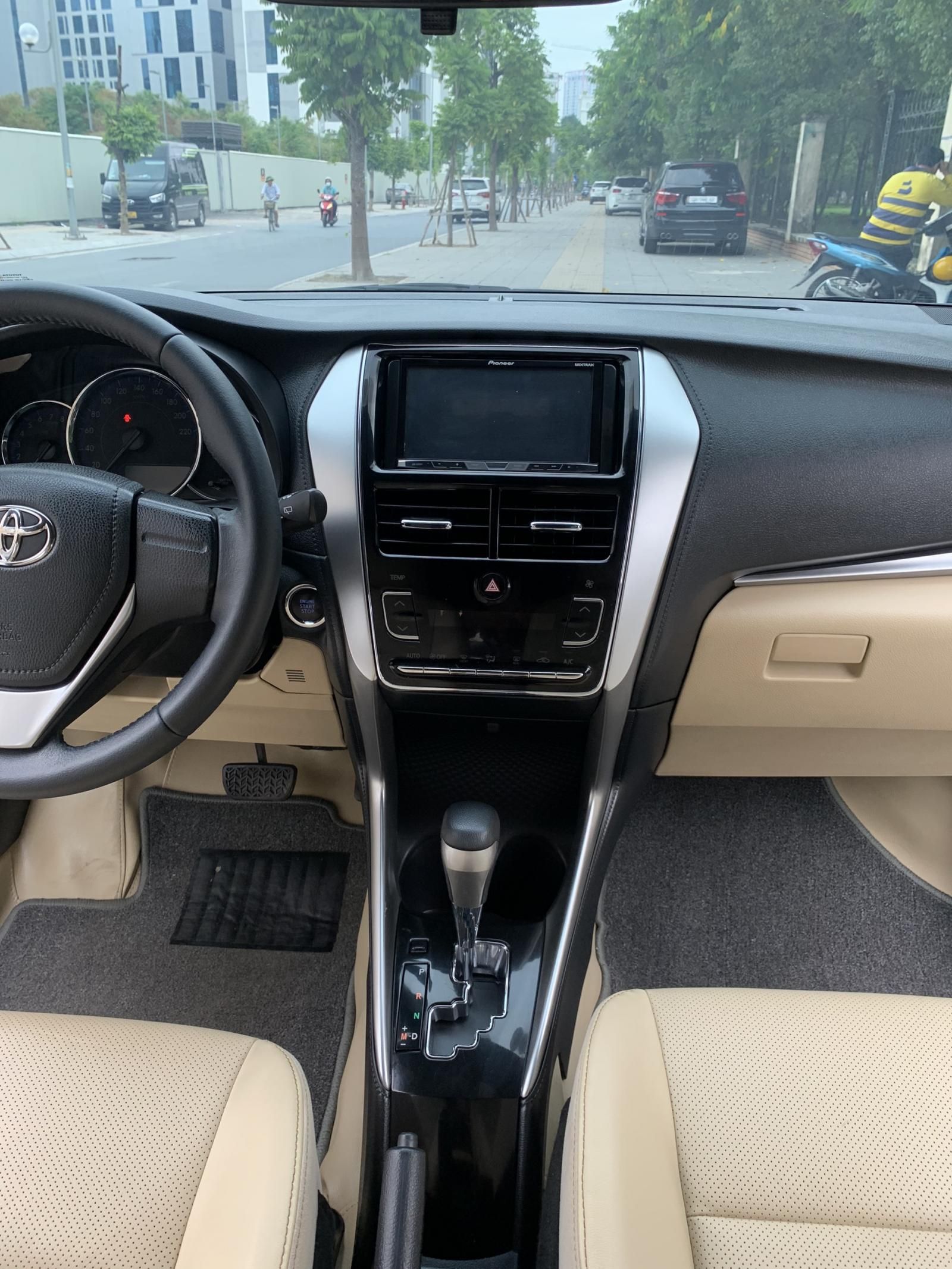 Toyota Yaris 2019 - Màu trắng, 592 triệu