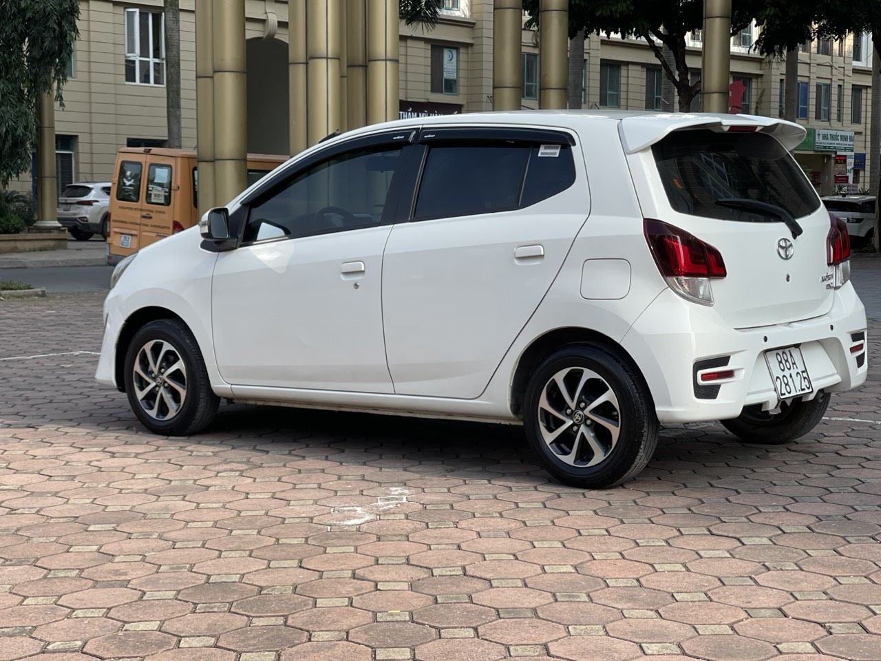 Tháng 3 người Việt vẫn chuộng Toyota Wigo hơn KIA Morning Hyundai i10