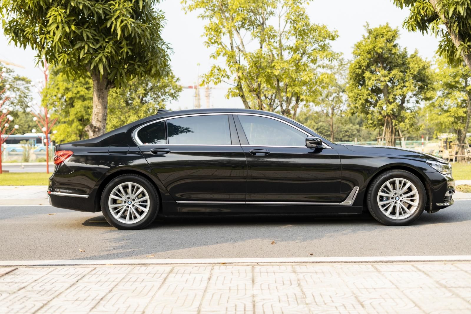 BMW 730Li 2018 - Màu đen nội thất đen