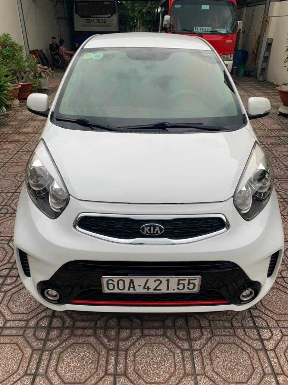 Kia Morning 2017 - Màu trắng số sàn, 240tr