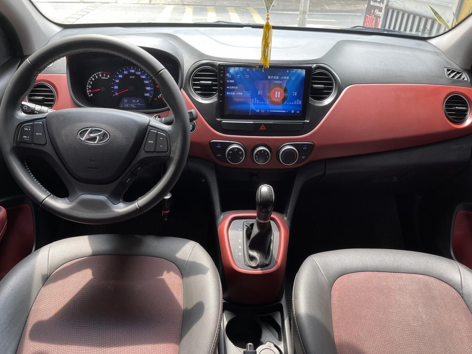 Hyundai Grand i10 2019 - Màu bạc, 350 triệu