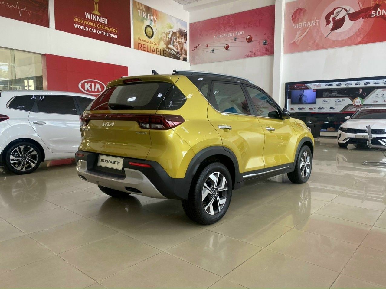 Kia Sonet 2022 - Đủ màu giao xe tháng 12