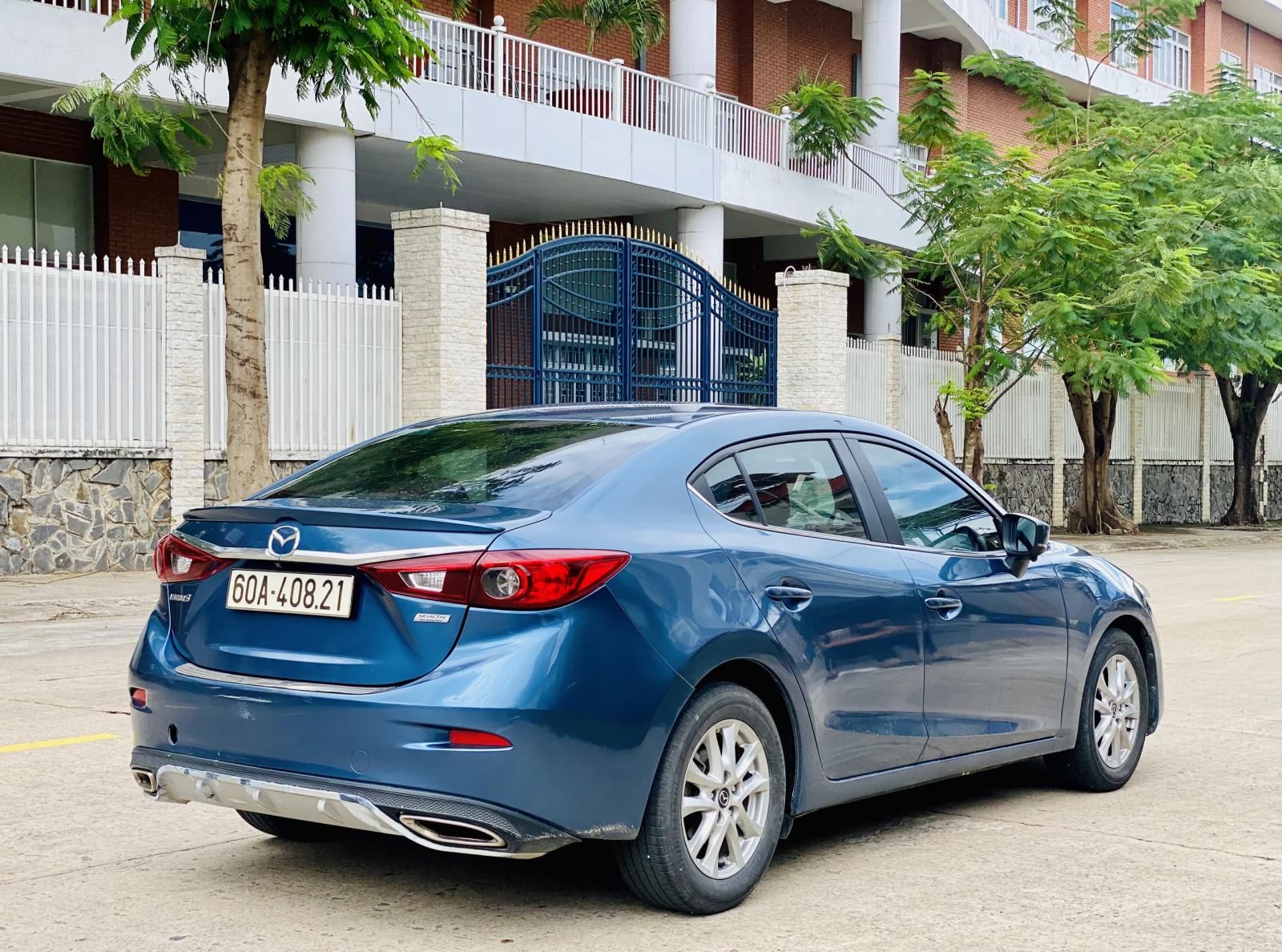 Mazda 3 2017 - Xe màu xanh, giá tốt