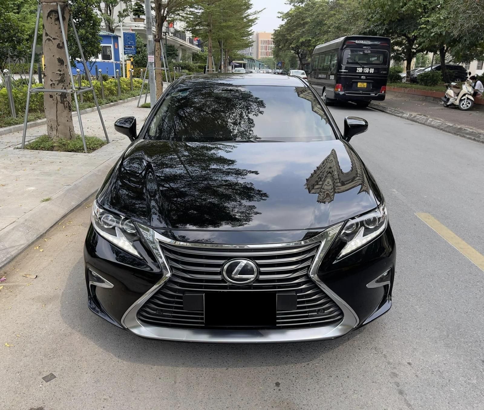 Lexus ES 250 2017 - Màu đen, nhập khẩu nguyên chiếc