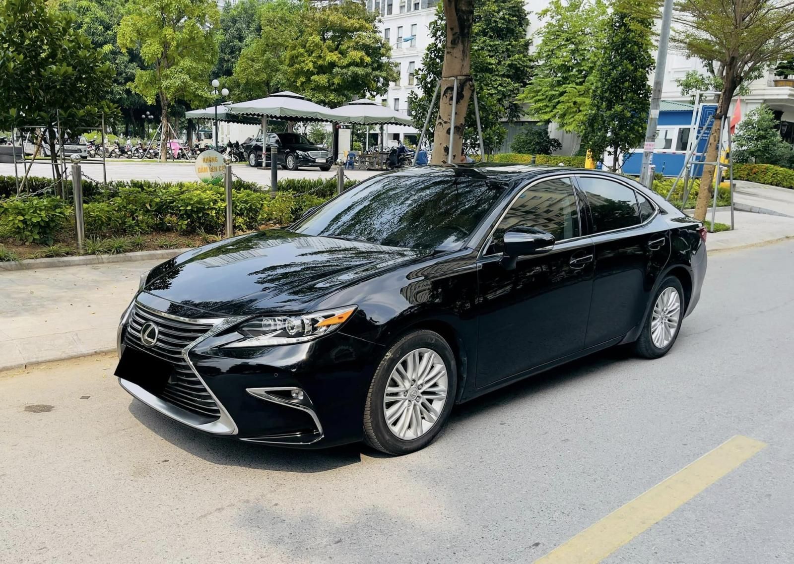 Lexus ES 250 2017 - Màu đen, nhập khẩu nguyên chiếc