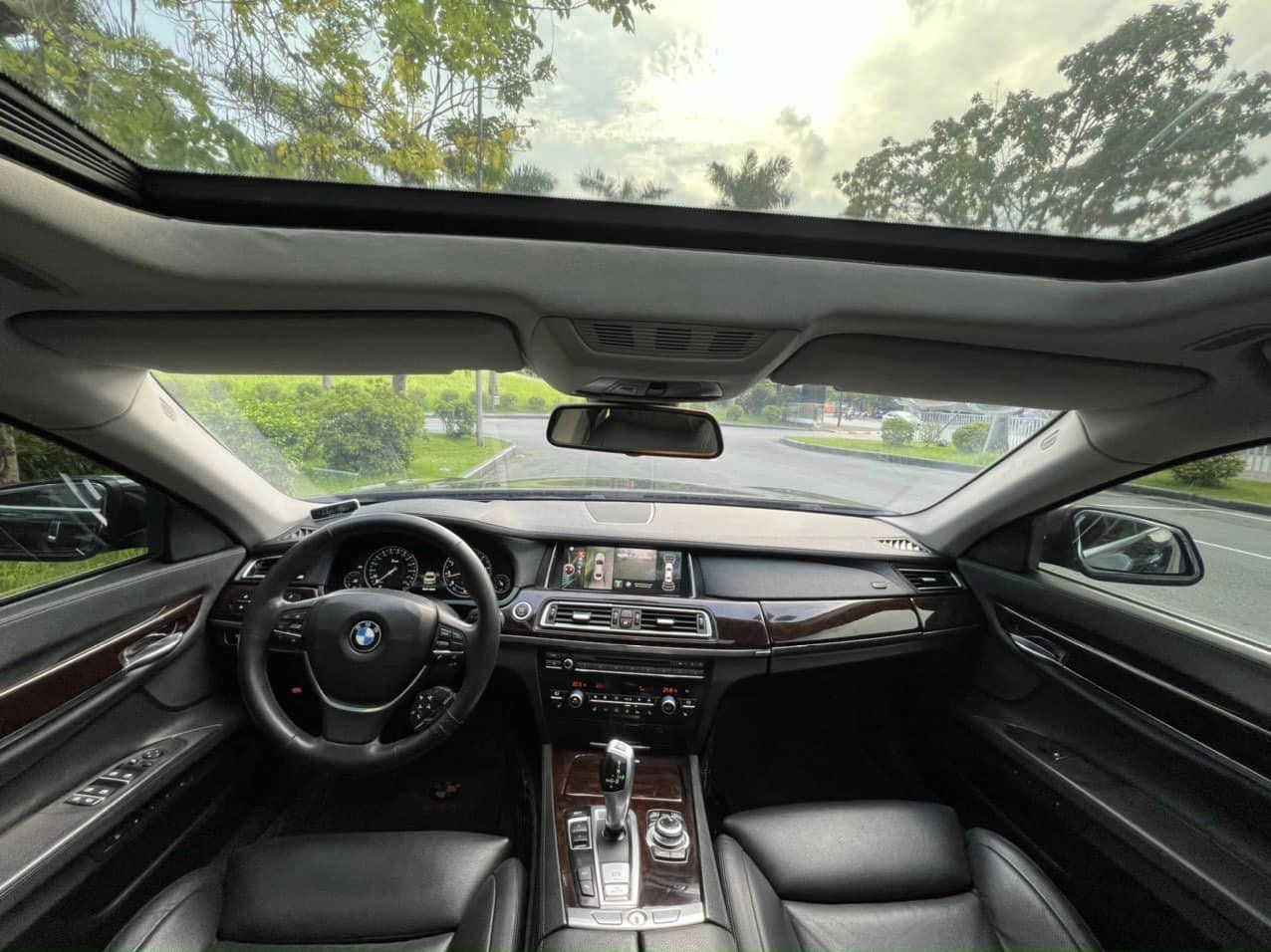 BMW 750Li 2010 - BMW 750Li 2010