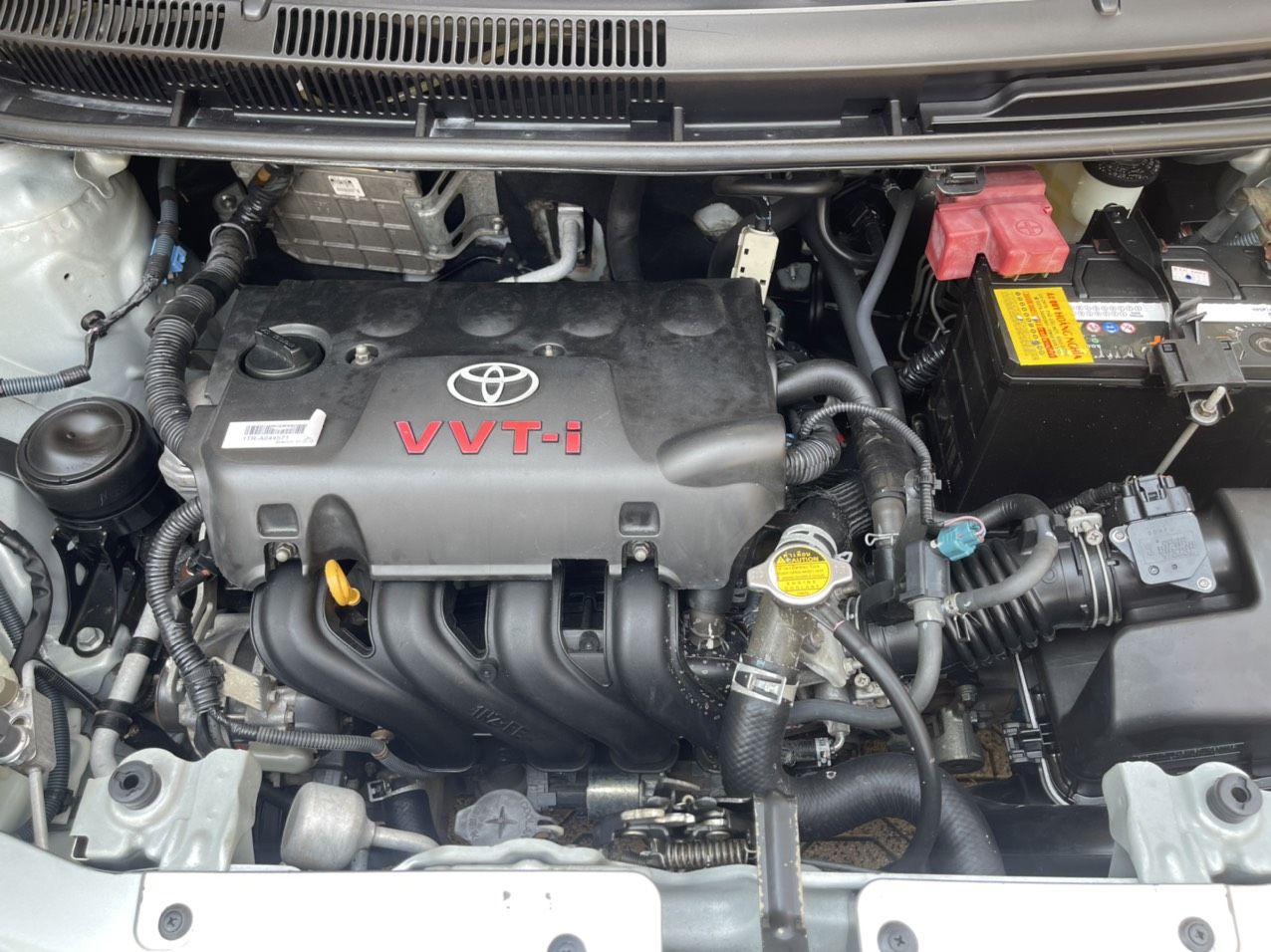 Toyota Vios 2008 - Xe số sàn - Màu bạc, nội thất kem