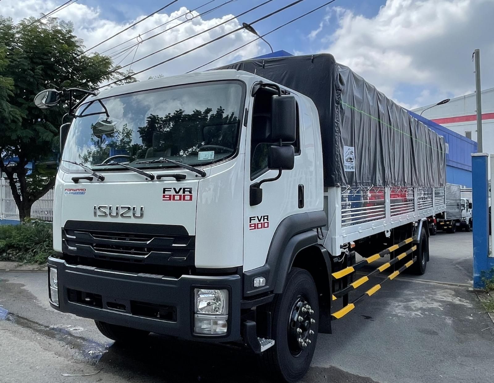 Isuzu FVR900 2022 - Xe Isuzu 8 tấn thùng dài 9.6 mét - Ngân hàng hỗ trợ nhanh