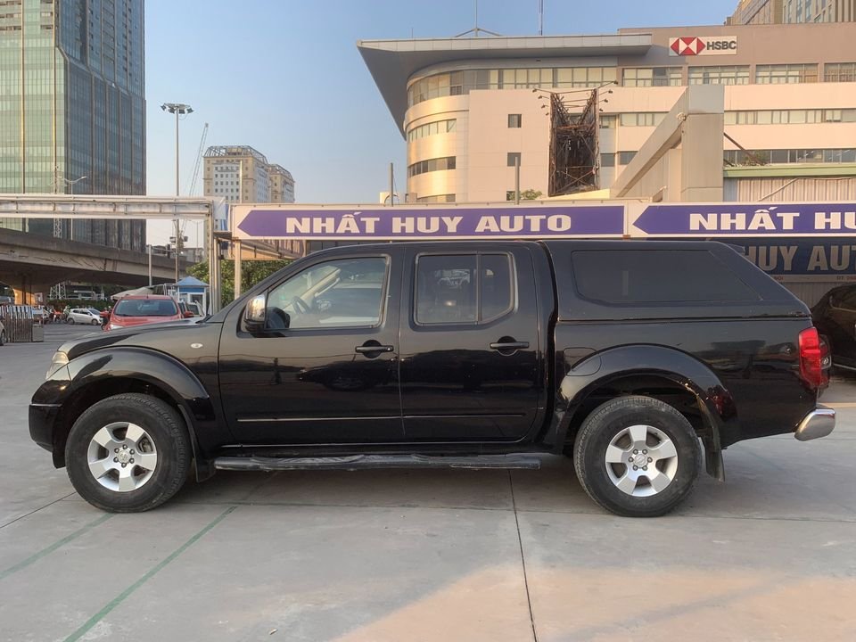 Nissan Navara 2012 - Màu đen, nhập khẩu nguyên chiếc số sàn