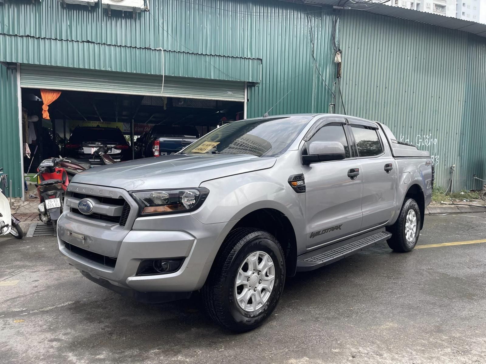 Ford Ranger 2017 - Màu bạc, nhập khẩu, giá cực tốt