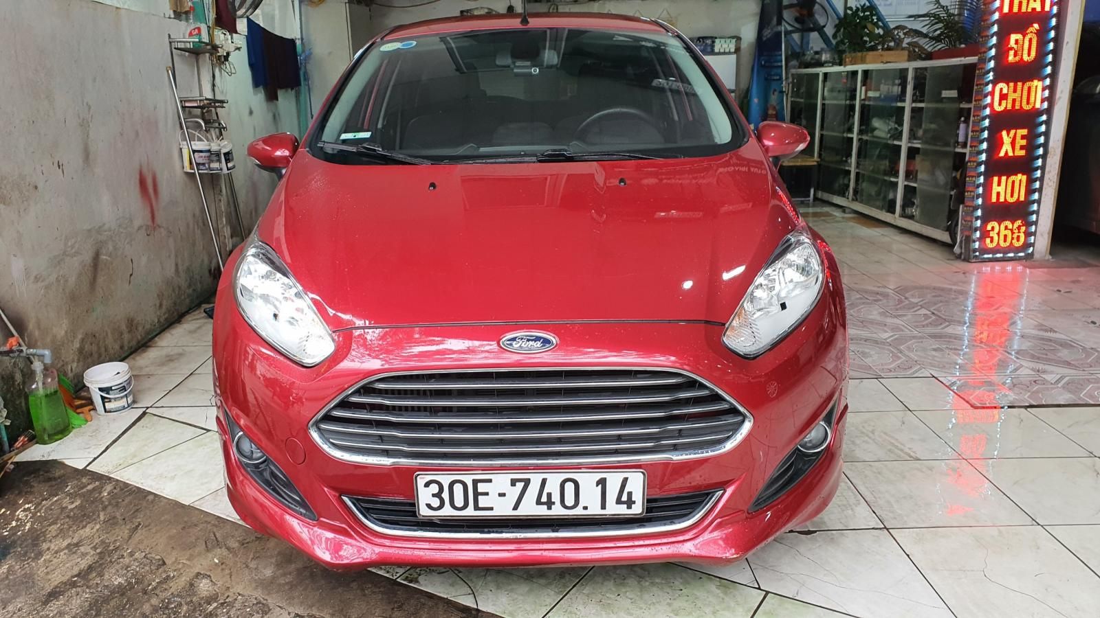 Ford Fiesta 2016 - Full option - Quá mới so với những xe cùng đời