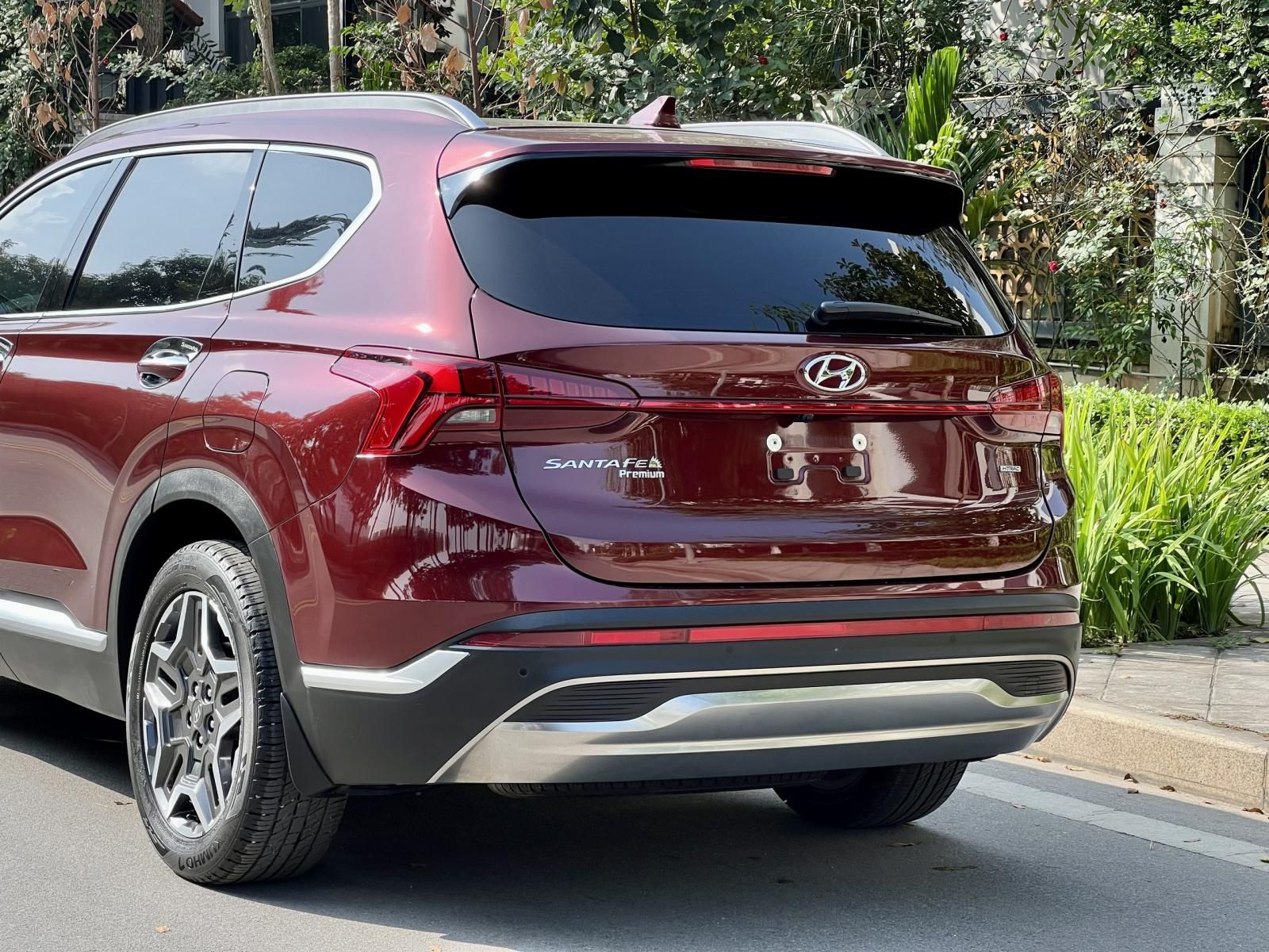 Hyundai Santa Fe 2021 - Siêu lướt 1 vạn km, giá 1 tỷ 255