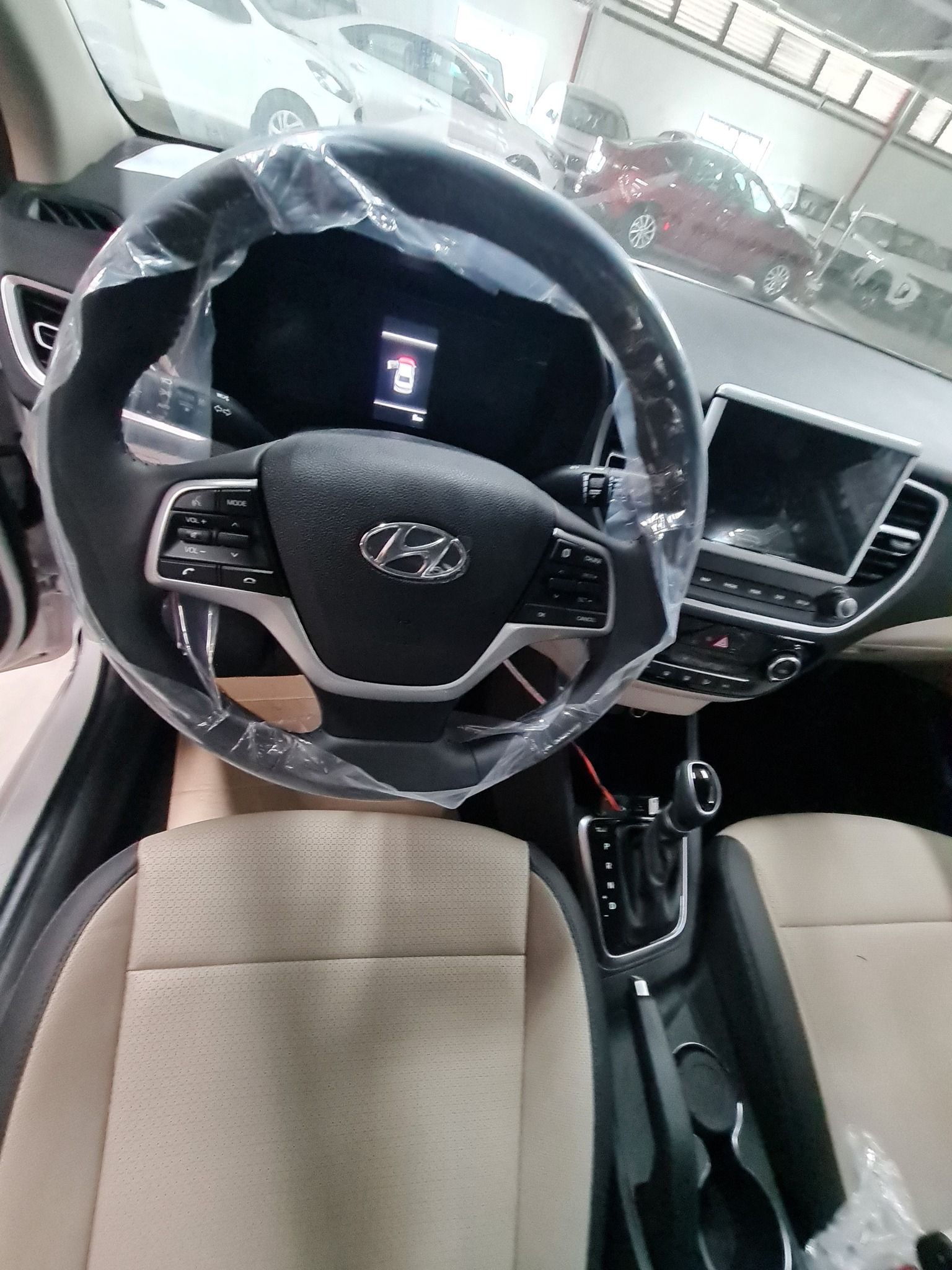 Hyundai Accent 2022 - Sẵn xe đủ màu giá tốt nhất thị trường, hỗ trợ giấy tờ nhanh gọn, tặng máy tính bảng