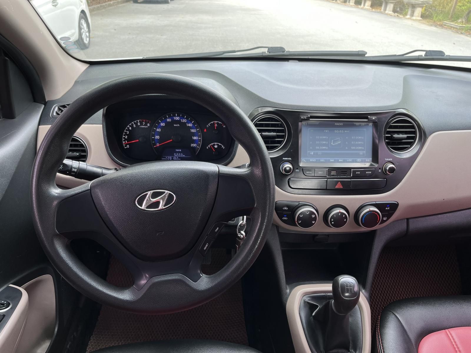 Hyundai Grand i10 2017 - Xe gia đình, không 1 taxi dịch vụ - Xem xe tại Hải Phòng