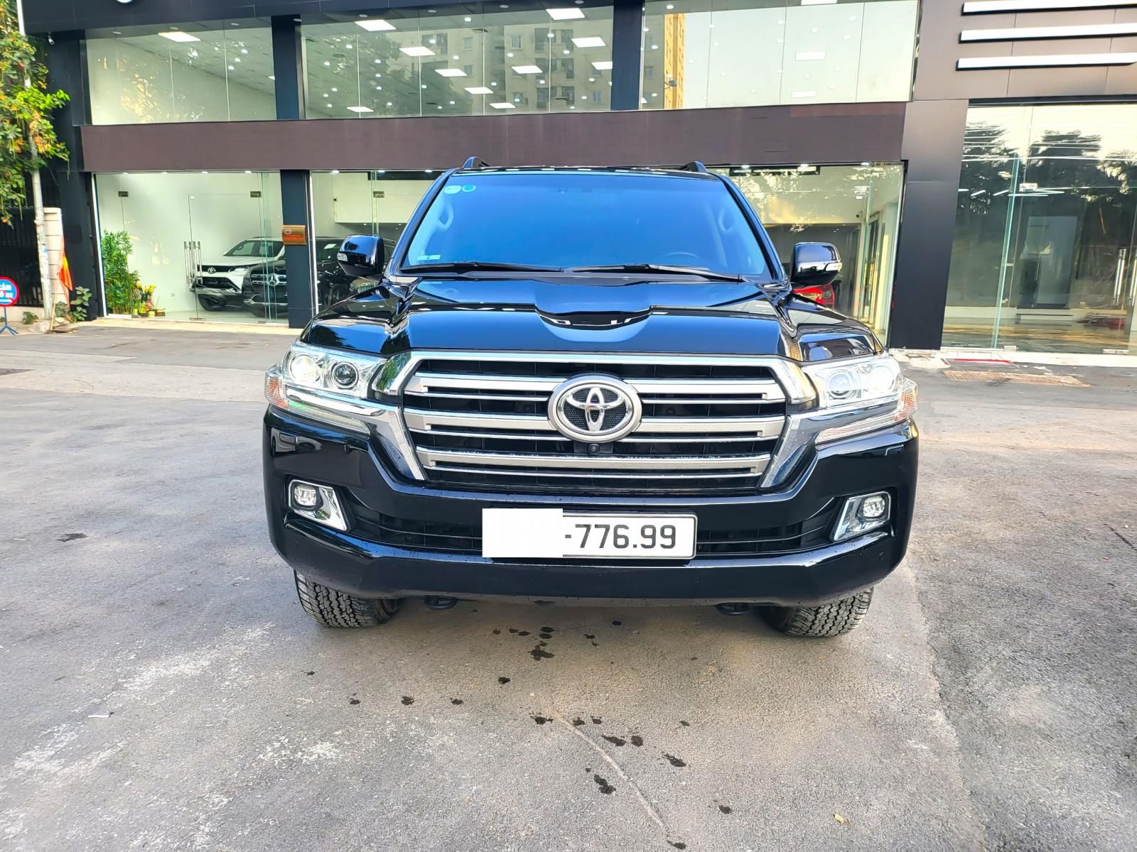 Toyota Land Cruiser 2020 - Bán xe màu đen