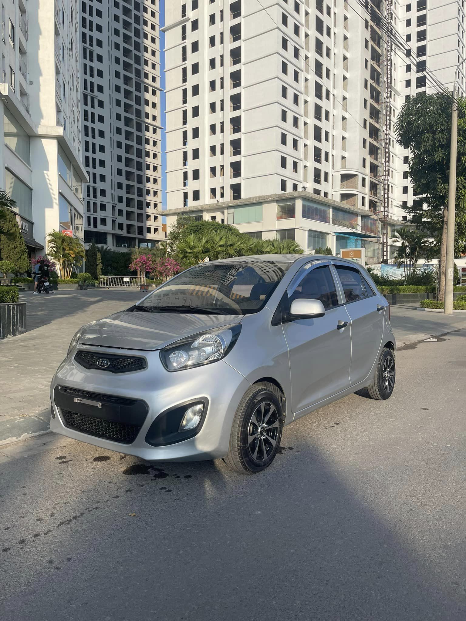 Kia Morning 2011 - Xe màu bạc, 188 triệu