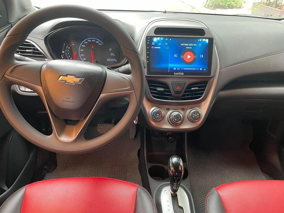 Chevrolet Spark 2016 - Xe vào nhiều đồ