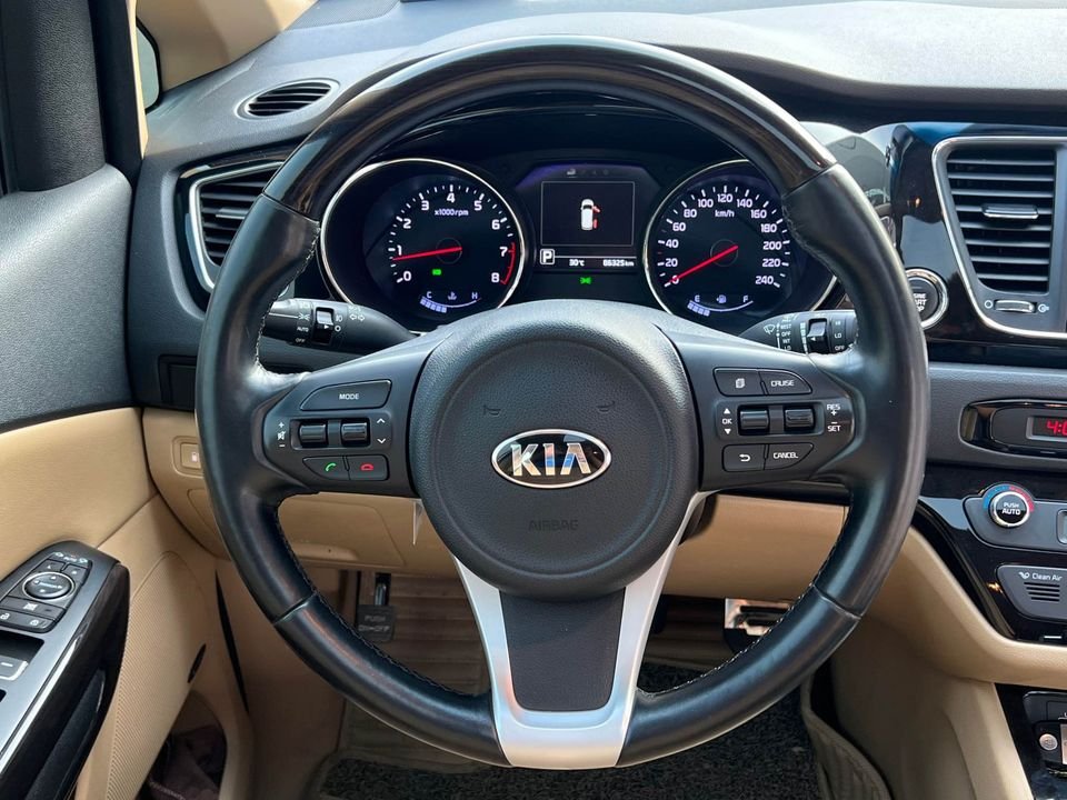 Kia Sedona 2015 - Kia Sedona 2015 tại Hà Nội