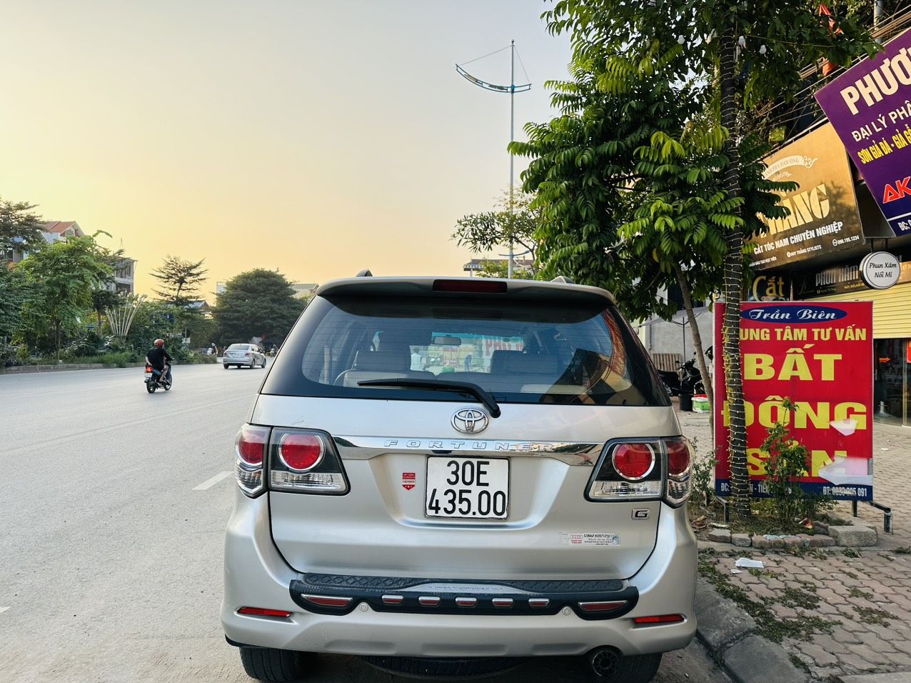 Toyota Fortuner 2016 - Số sàn máy dầu chắc tay, xe còn mới không lỗi nhỏ - Giá yêu thương