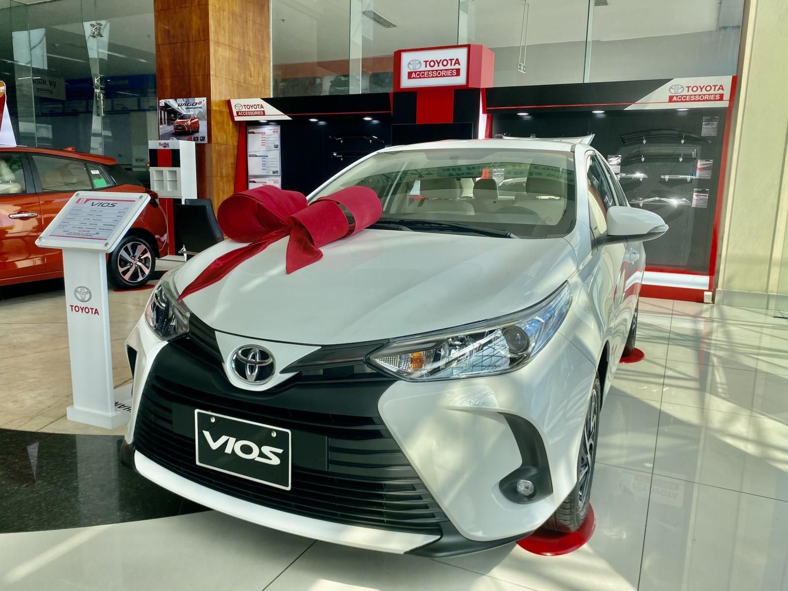 Toyota Vios 2022 - Sẵn xe đủ màu giao ngay -Tặng 100% lệ phí trước bạ - Gói phụ kiện Toyota chính hãng