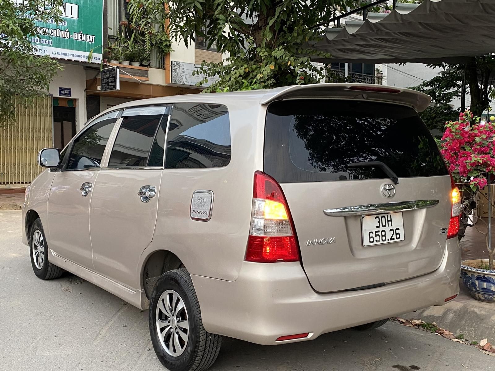 Toyota Innova 2005 - Tôi bán xe phom mới như 2014 chính chủ