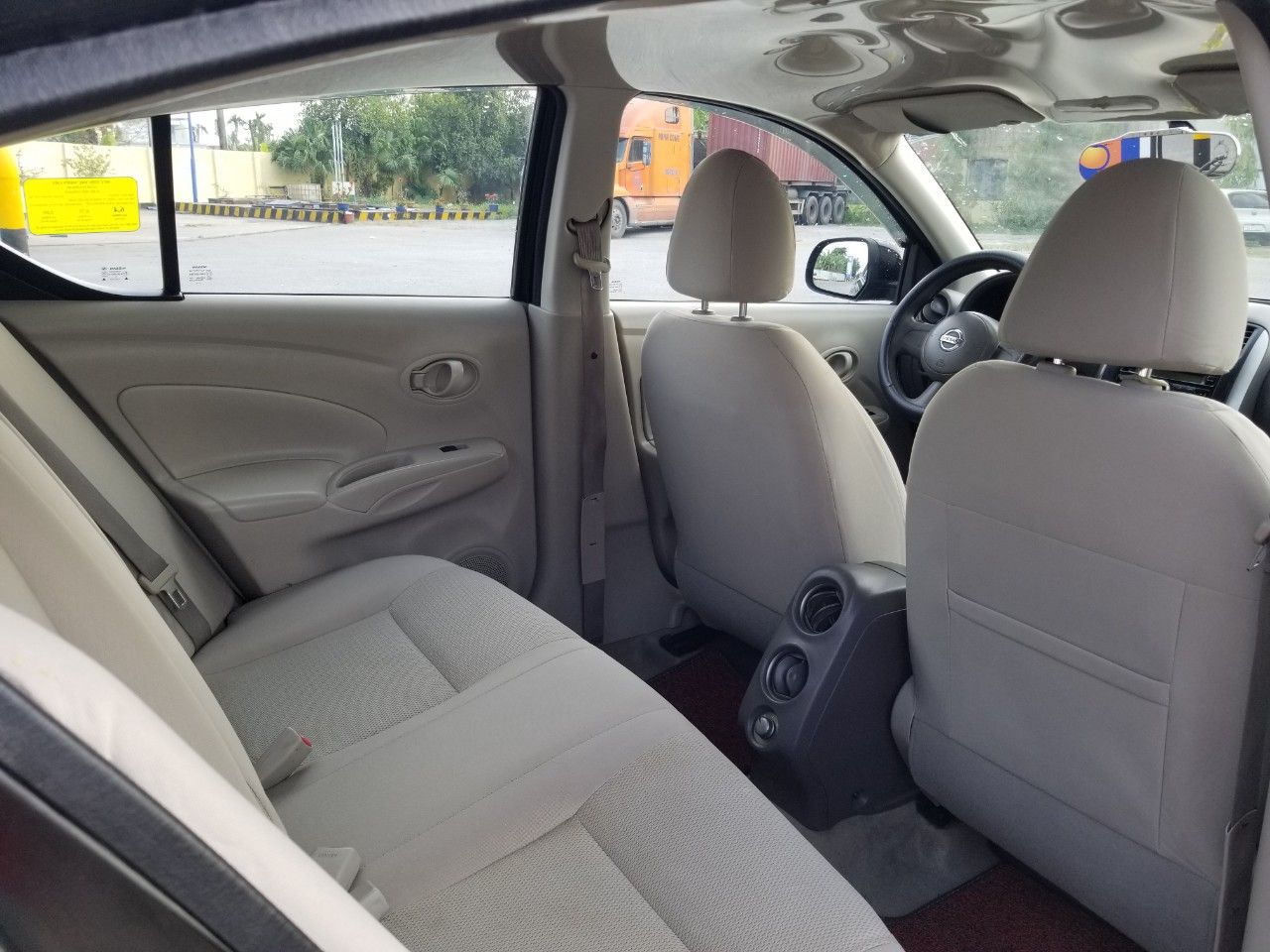 Nissan Sunny 2015 - Bản đủ, tên tư nhân