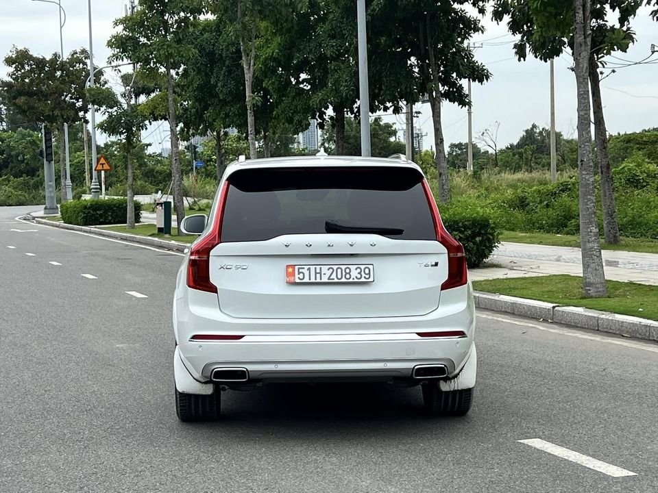 Volvo XC90 2019 - Còn bảo hiểm thân vỏ tới 7/2023