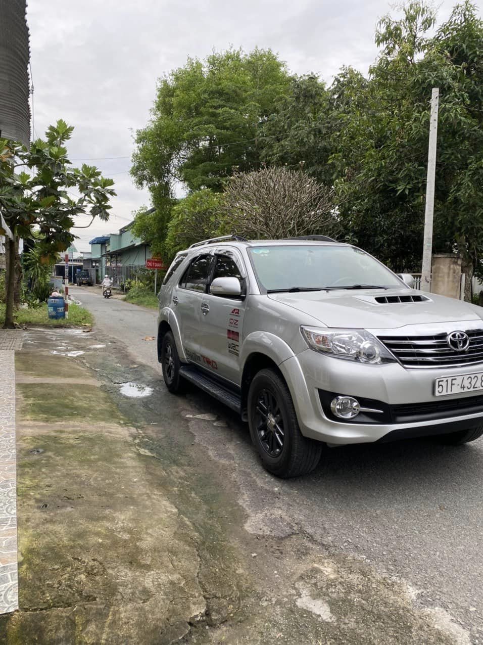 Toyota Fortuner 2016 - 5 vỏ mới thay