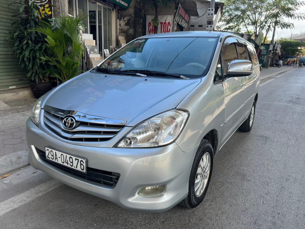 Toyota Innova 2011 - Nội ngoại thất còn rất đẹp