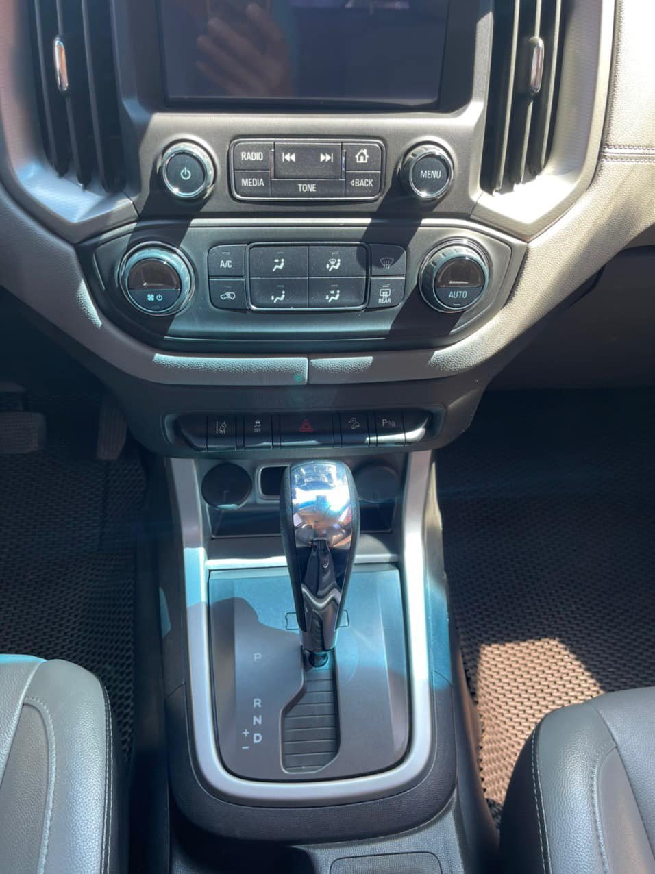 Chevrolet Colorado 2018 - Xe màu xám, giá chỉ 595 triệu