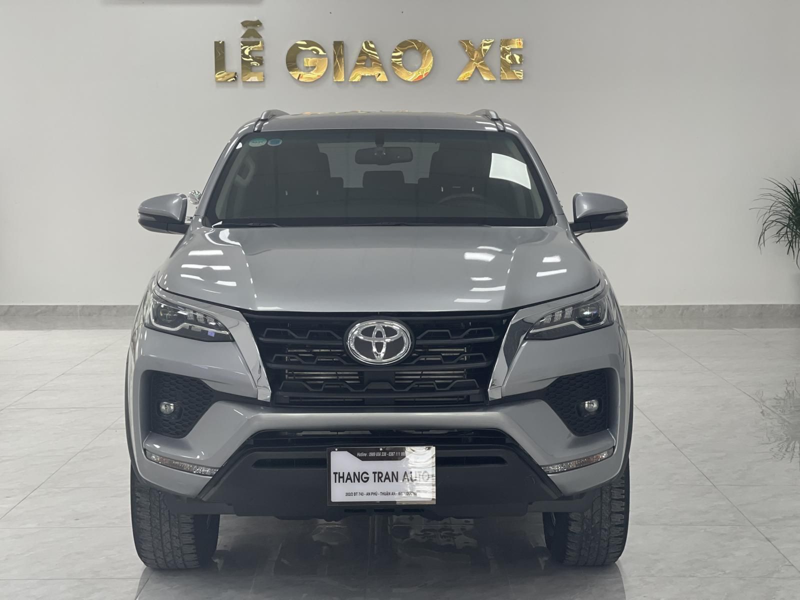 Toyota Fortuner 2020 - Xe 1 chủ đi giữ gìn + đã lên nhiều option, giấy tờ đầy đủ. Liên hệ giá thương lượng