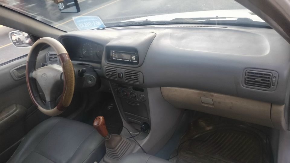 Toyota Corolla 2000 - 2 chìa zin có khoá khiển cửa từ xa