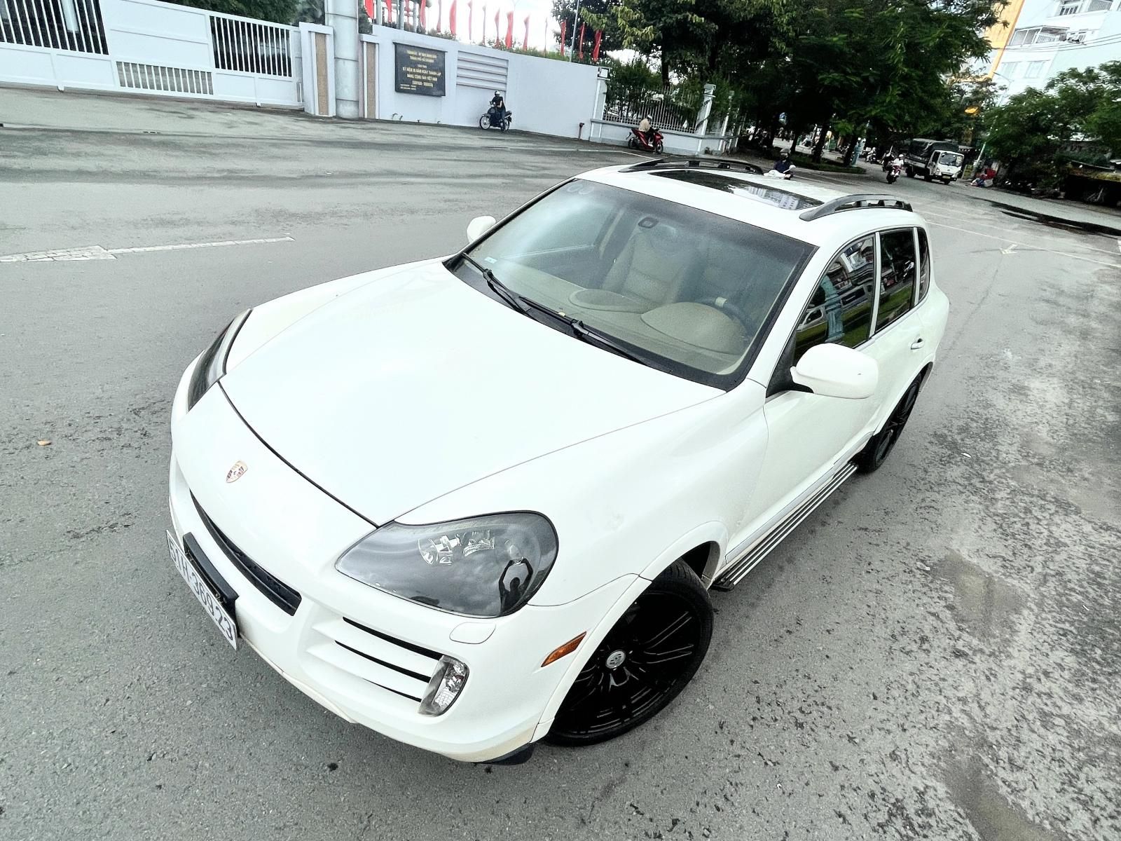 Porsche Cayenne 2009 - Đăng ký 2009 màu trắng zin, full đủ đồ chơi, nội thất da bò, nệm da zin