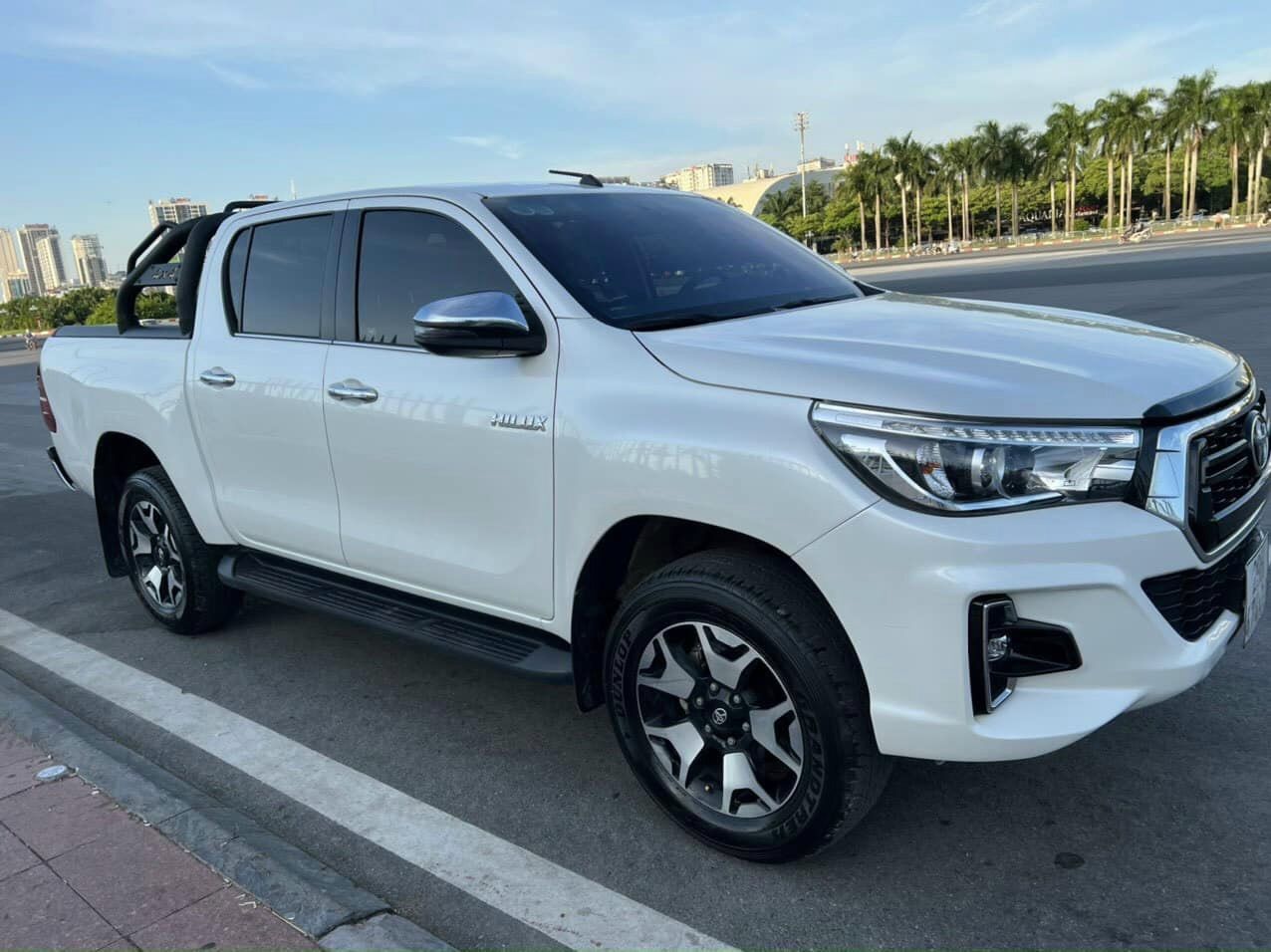 Toyota Hilux 2019 - Toyota Hilux 2019 số tự động