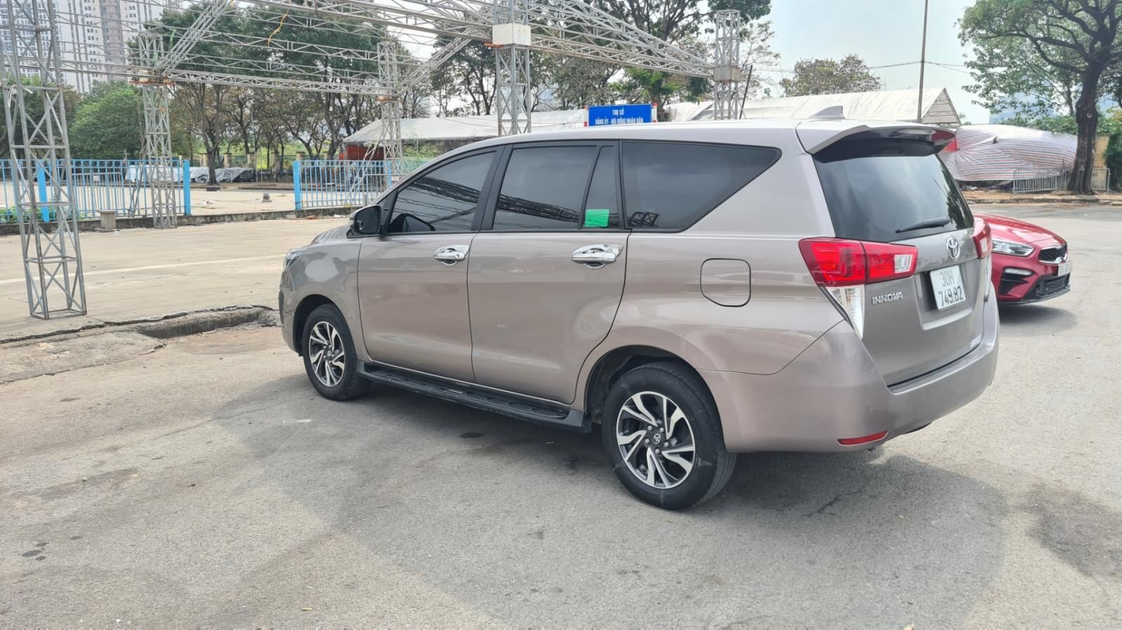 Toyota Innova 2020 - Cần bán xe đăng ký 2020 xe nhập giá 678tr