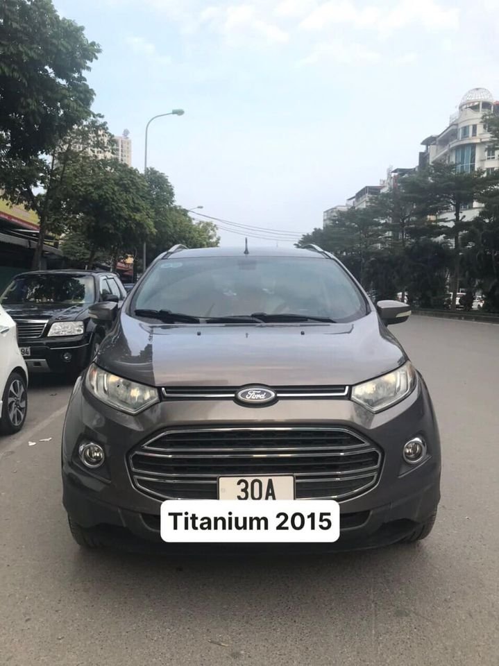 Ford EcoSport 2015 - Màu xám giá ưu đãi