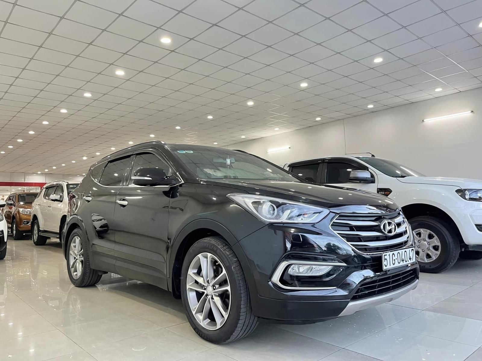 Hyundai Santa Fe 2018 - Full dầu số tự động