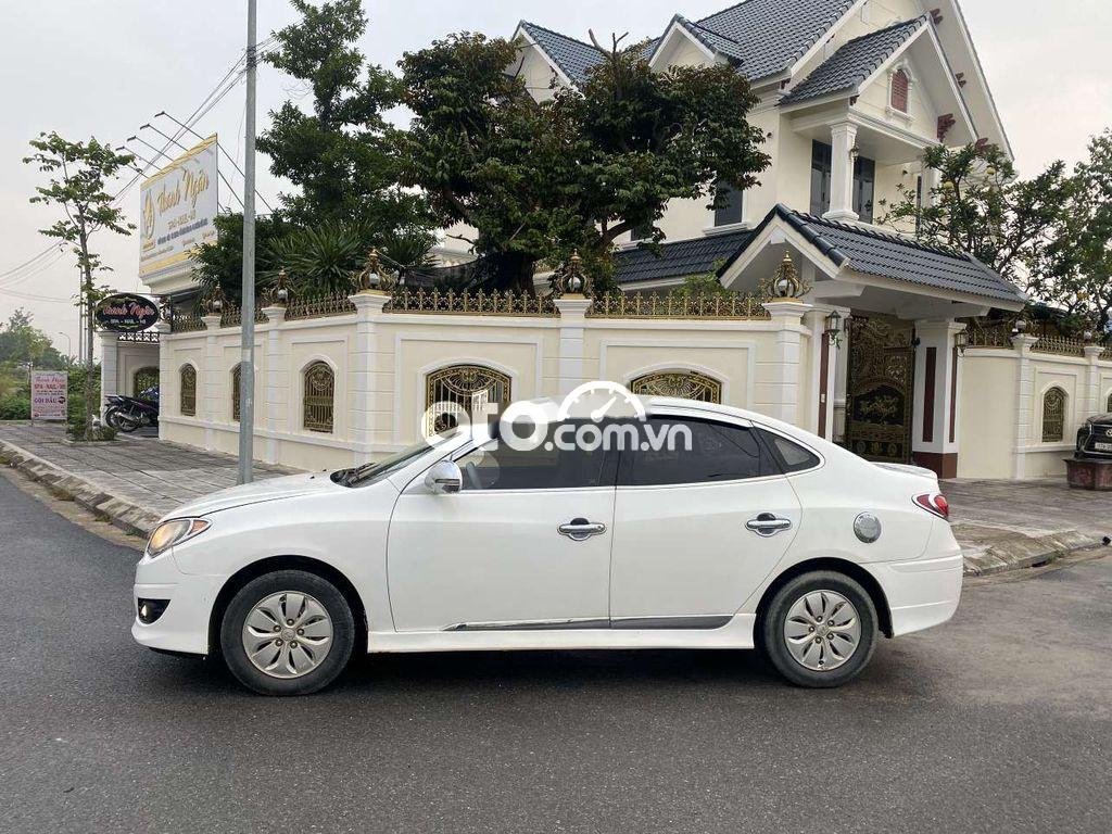 Hyundai Avante 2015 - Full đồ chơi, đăng kiểm dài