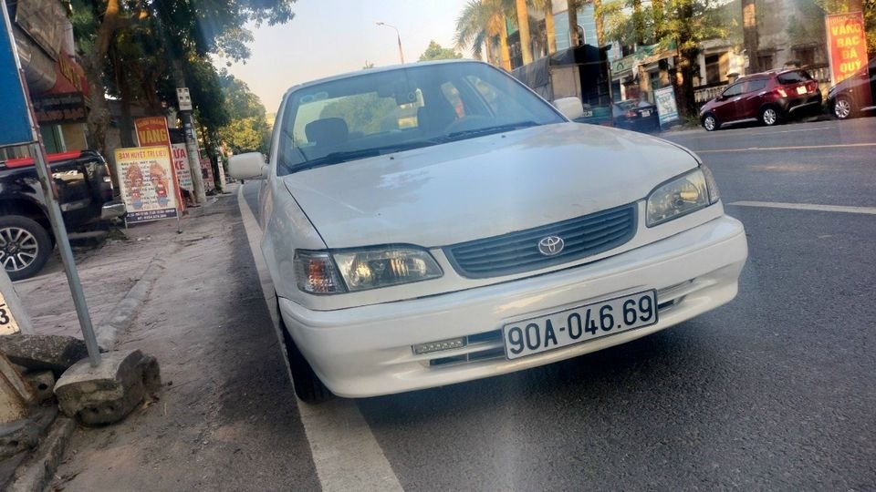 Toyota Corolla 2000 - 2 chìa zin có khoá khiển cửa từ xa