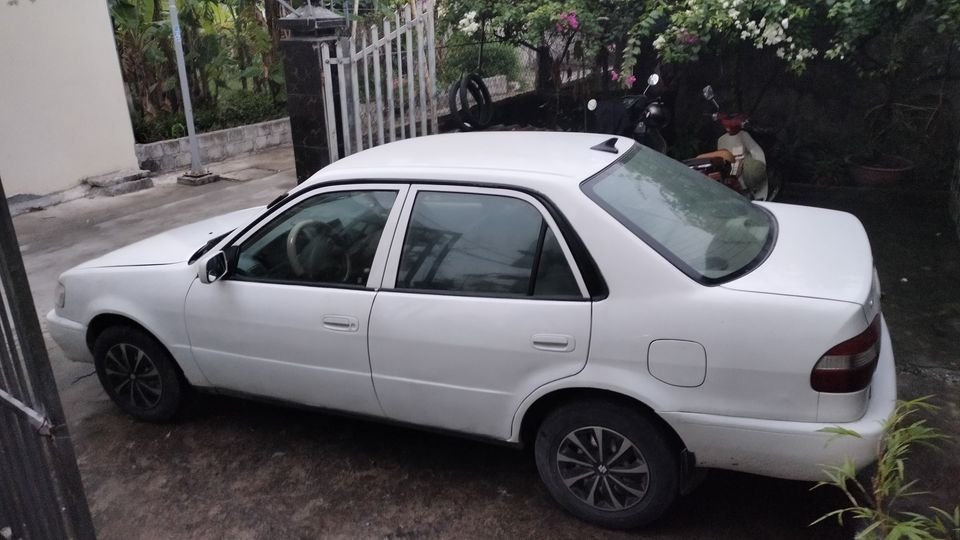 Toyota Corolla 2000 - 2 chìa zin có khoá khiển cửa từ xa