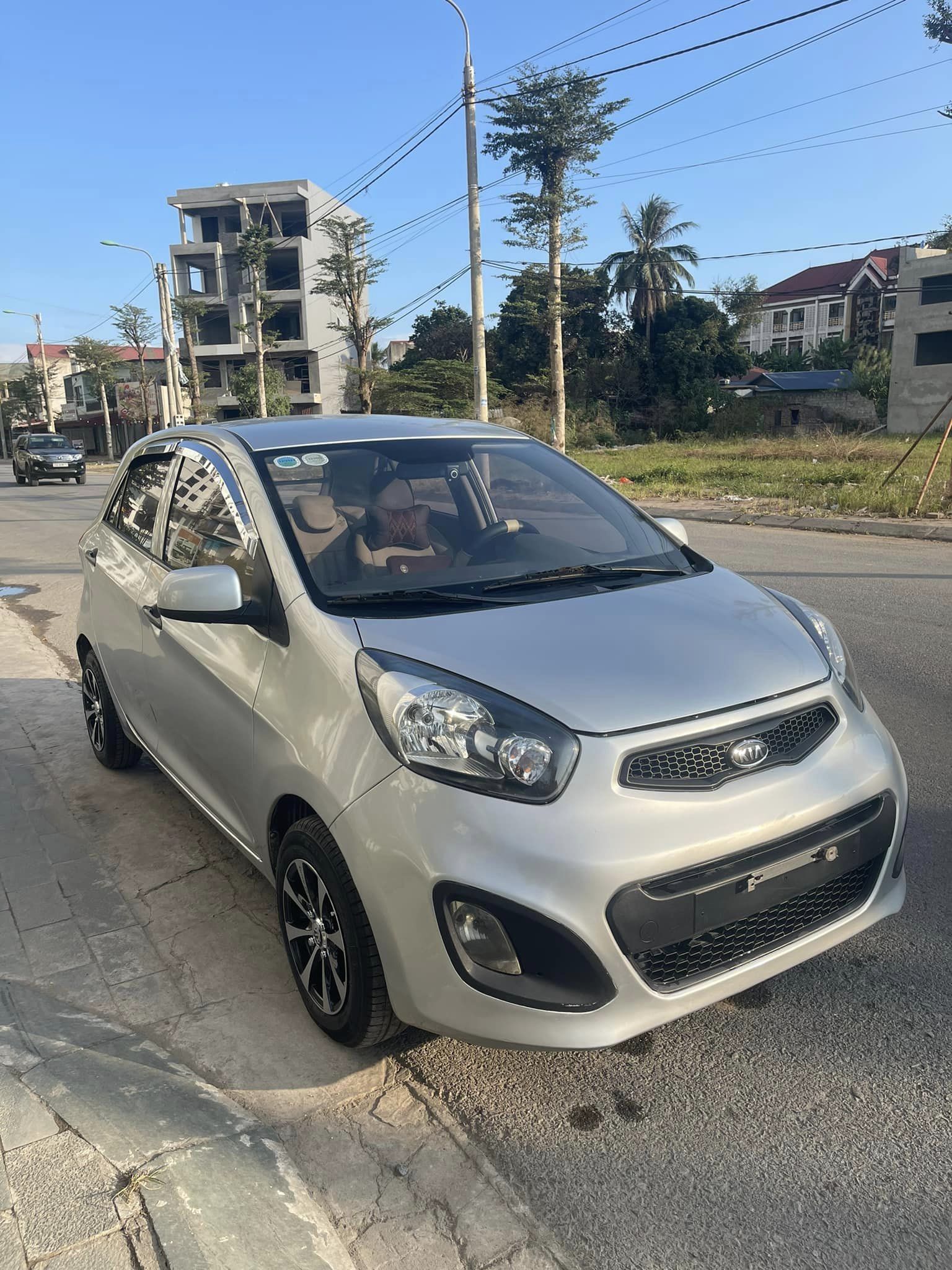 Kia Morning 2011 - Xe màu bạc, 188 triệu