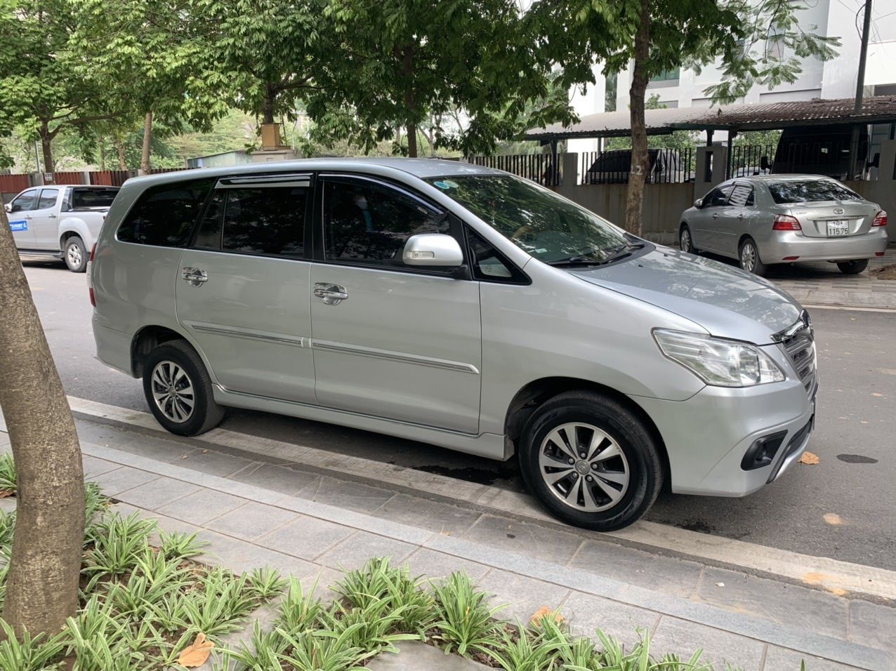 Toyota Innova 2015 - Xe xịn form mới cần bán