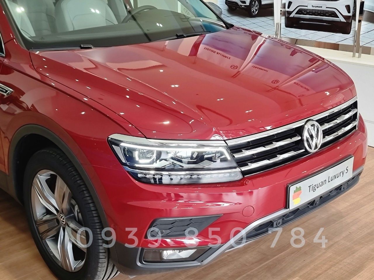 Volkswagen Tiguan 2022 - 1 chiếc màu đỏ nội thất trắng giảm ngay 180tr